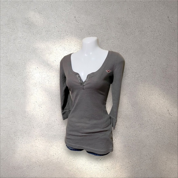 !! SOLD DO NOT BUY !! Early 2000s Hollister Co. Grey Henley 3/4 Sleeves Top - Picture 2 of 5